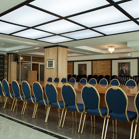 Jumbaktas Astana Hotel Zewnętrze zdjęcie