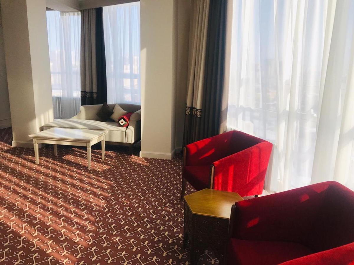Jumbaktas Astana Hotel Zewnętrze zdjęcie